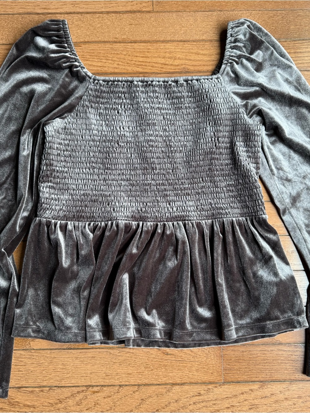 GAP Gray Velvet Smocked Peplum Top Medium Puff Sleeve Romantic